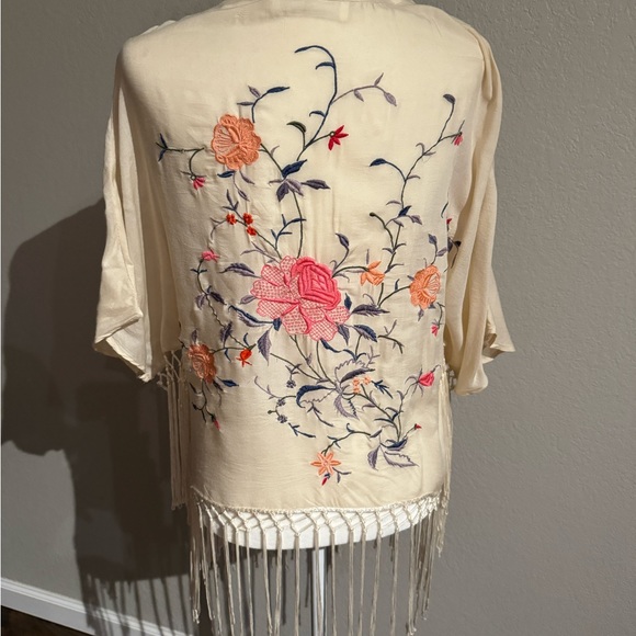 Vintage Embroidered Kimono - Picture 2 of 3